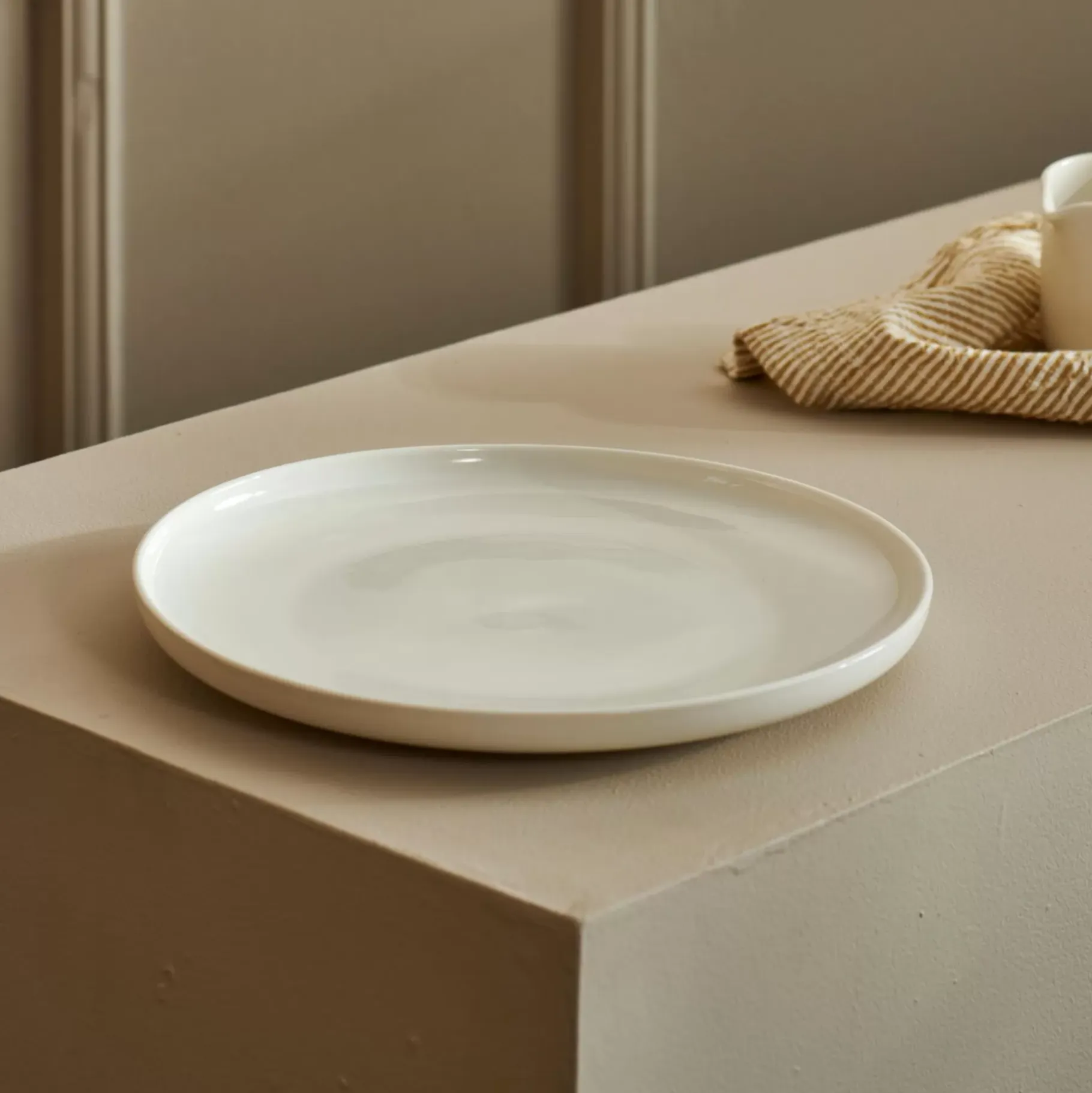CASA Moon Plato Llano Blanco New
